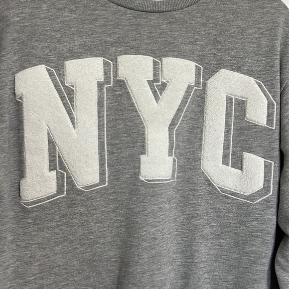 Divided H&M NYC Sweater Sweatshirt (oversized) - Picture 4 of 9